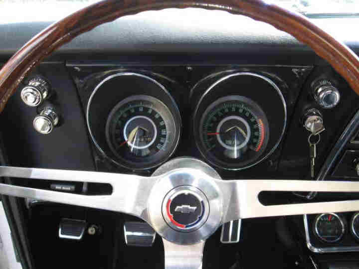1967 Simulated Walnut Woodgrain
