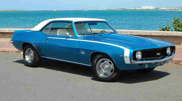71 A ~ Le Mans Blue, white vinyl top